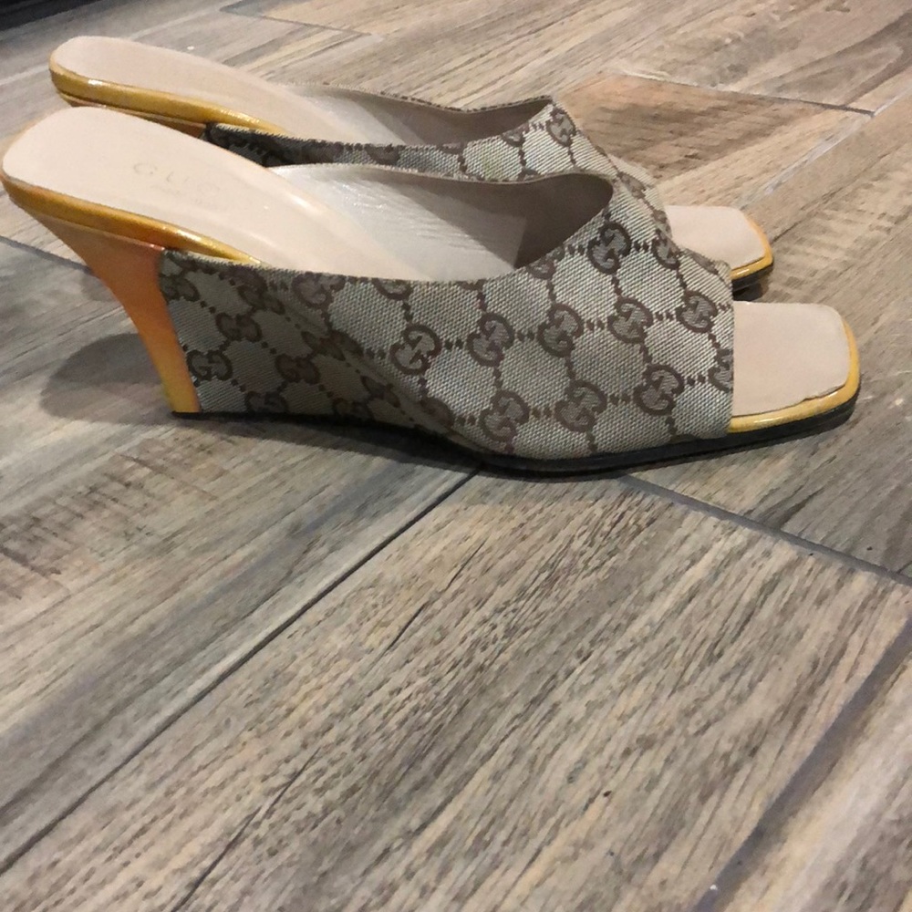 Authentic vintage Gucci wedges